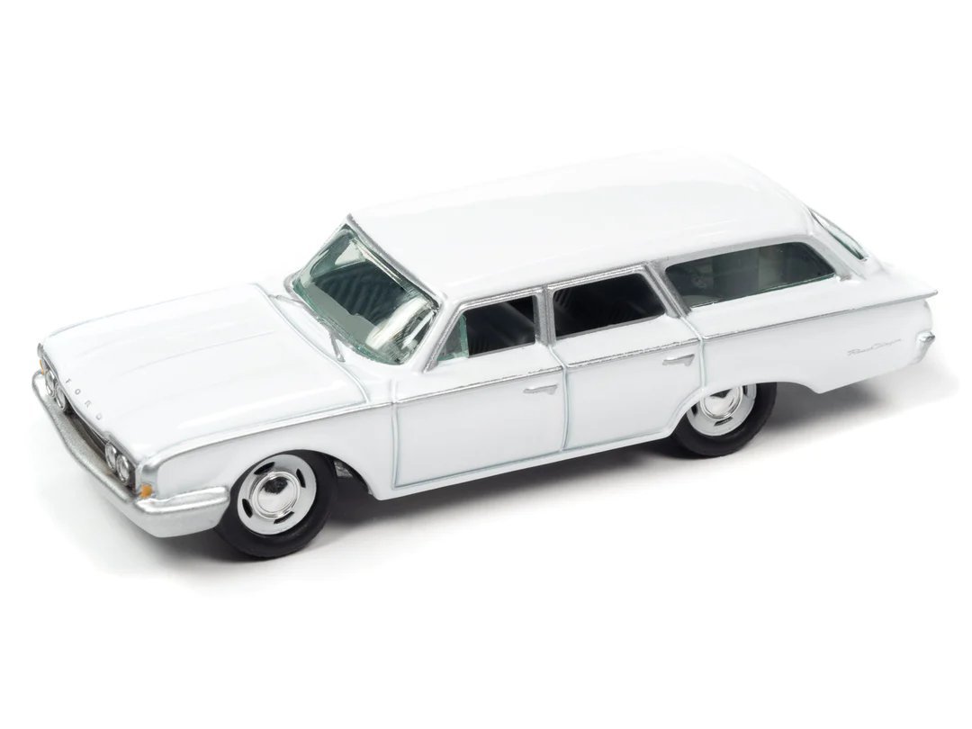 Johnny Lightning 1/64 bond car Ford lunch Wagon 007 Russia .. love ....FORD RANCH WAGON JLSP258