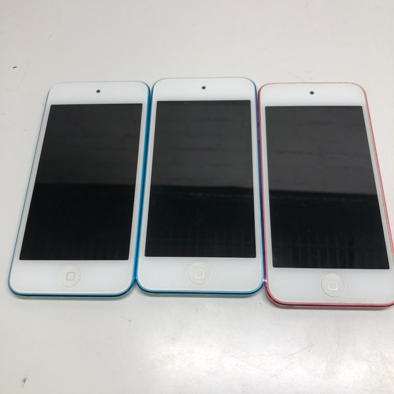 iPod touch 第5世代 32GB A1421 3台まとめ売り MD717J/A x２台 ブルー MC903J/A X1台 ピンク 221208PT010028_画像3