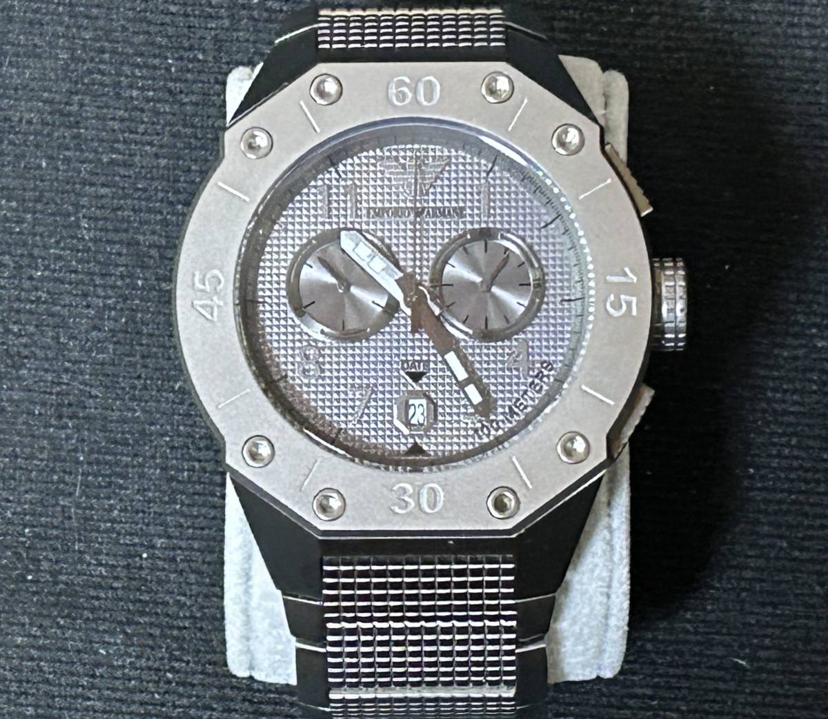 【年末年始限定】EMPORIO ARMANI アルマーニ 腕時計 AR0667 (入手困難-新品同様)