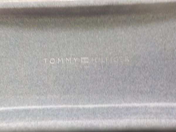 TOMMY-HILFIGER　デニム生地の洒落たハードメガネケース　 送料無料_画像3