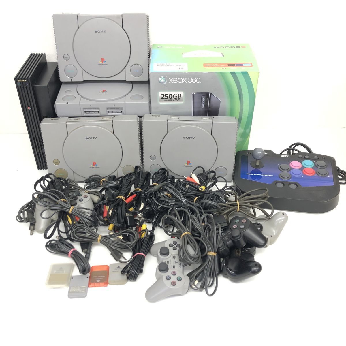 PS1/PS2/XBOX ゲーム機本体　コントローラー 他　21kg　いろいろ まとめて　160サイズ詰め合わせ【309-275#160】_画像1