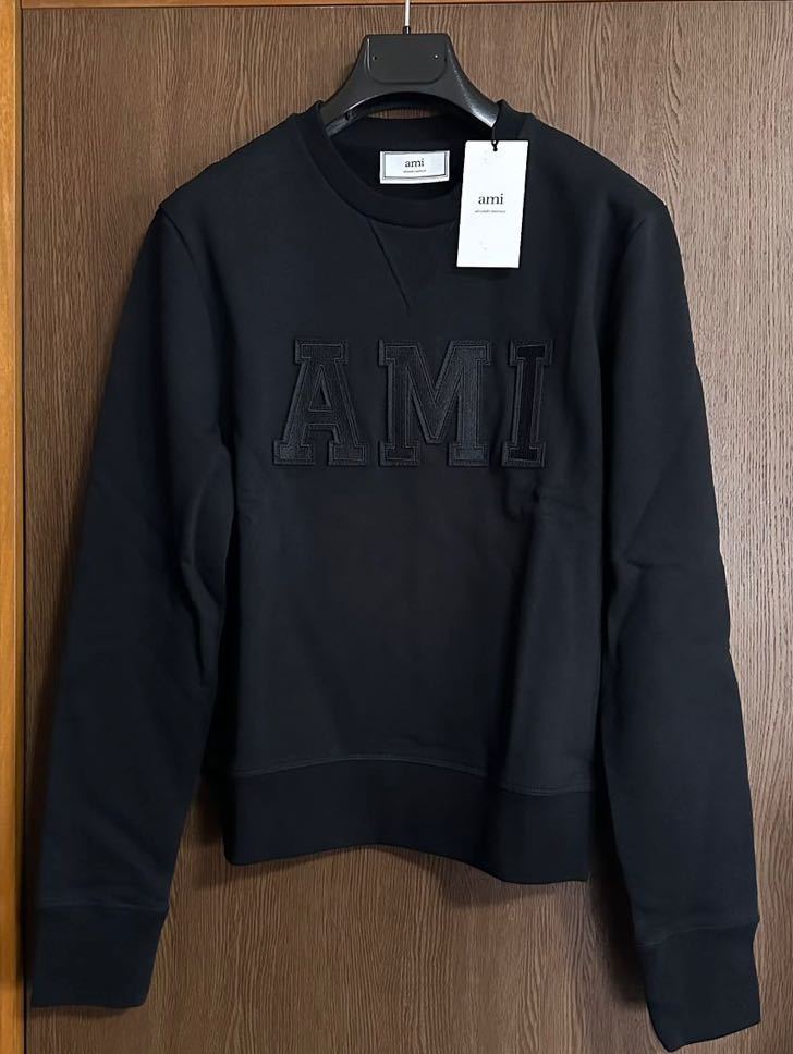 黒XS新品 AMI Parisブランドロゴ パッチ スウェット シャツ 長袖 黒XS新品 AMI Parisブランドロゴ パッチ スウェット シャツ 長袖