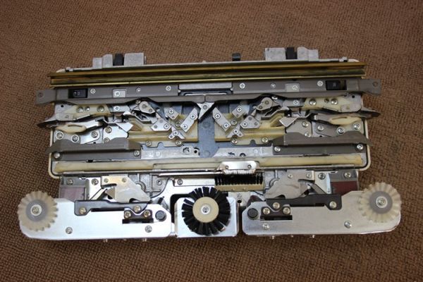 SILVER-REED LC-560 シルバーリード レースキャリジ シルバー 編み機 現状品_画像3