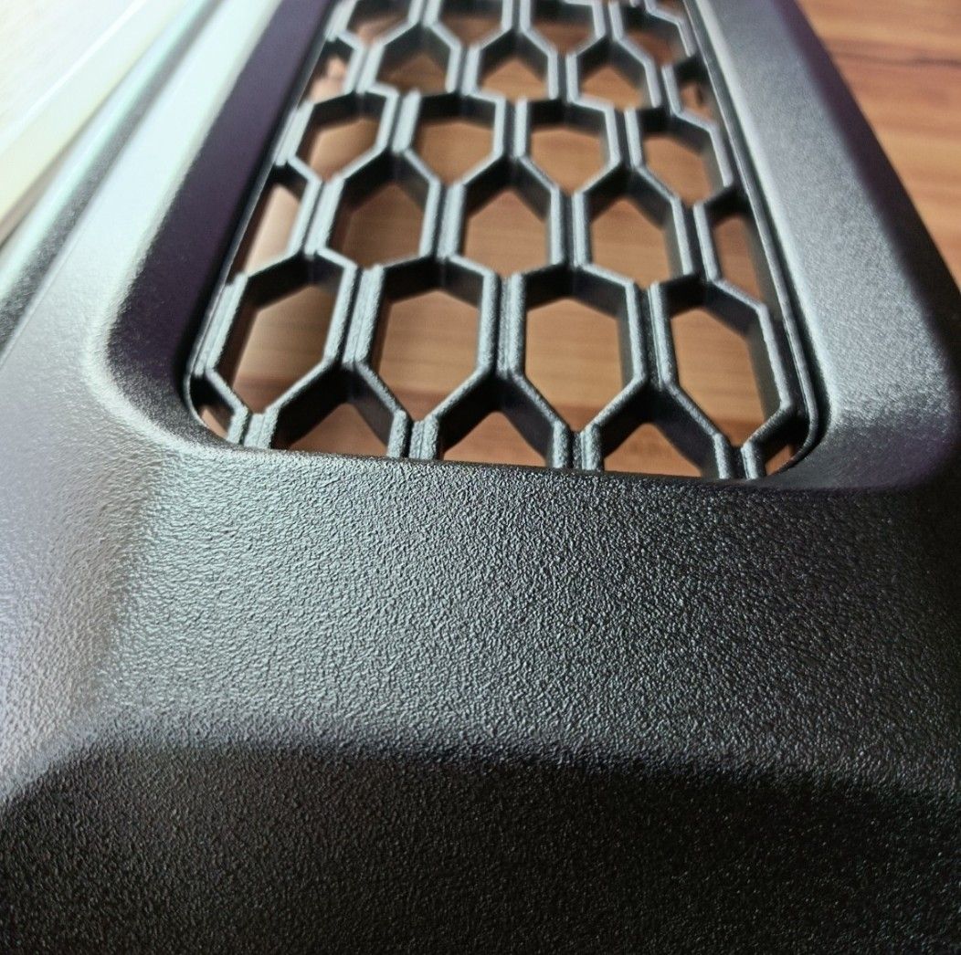 JB64 JB74 ジムニー ジムニーシエラ フロントグリル本体 JB64 JB74 ジムニー ジムニーシエラ フロントグリル本体