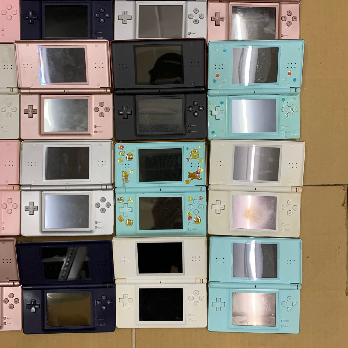 任天堂 ニンテンドー DS Lite 本体 まとめ 動作未確認 ジャンク扱い 1201-208_画像4