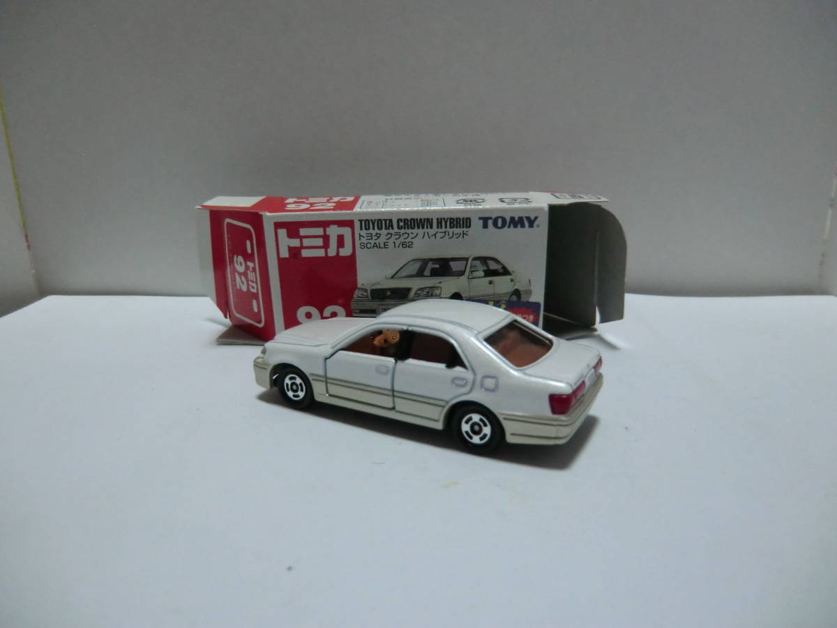 【tomica 旧No.92 トヨタ クラウン ハイブリッド MADE IN CHINA製 サック箱付美品・現状品】 PW/Gボディ、新車ラベル付品_画像8