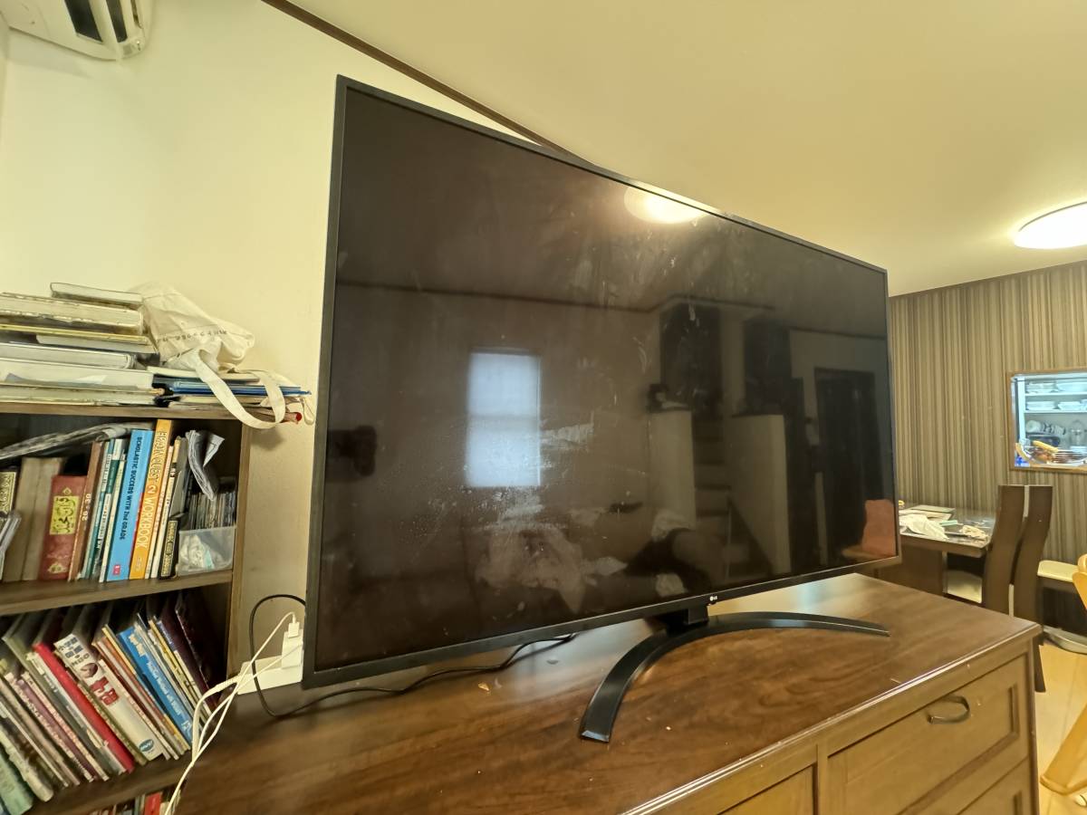 LG 液晶テレビ 65UN7400PJA [65V型 /4K対応 /BS・CS 4Kチューナー内蔵 /YouTube対応 /Bluetooth対応] 画面割れジャンク品_画像4