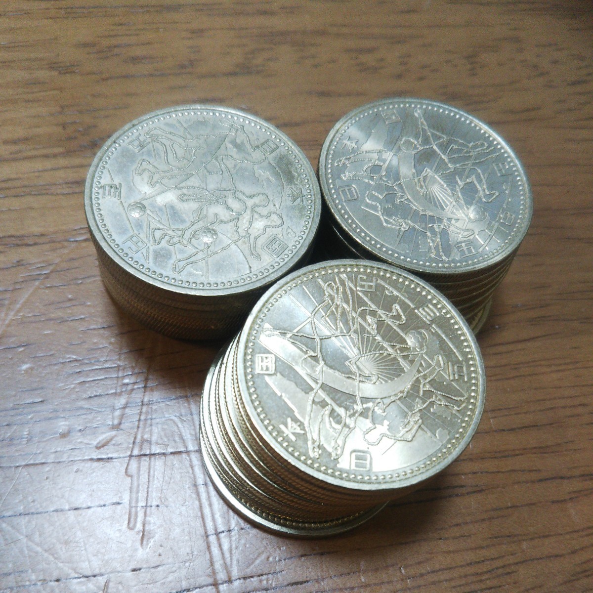 【記念硬貨】 30枚 210g 2002FIFAワールドカップ記念 500円ニッケル黄銅貨幣 三種混合_画像1