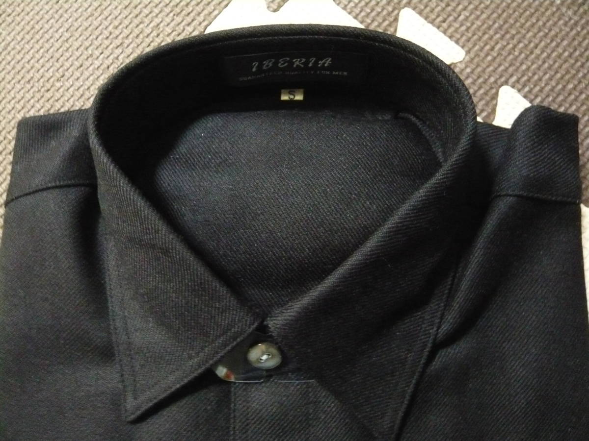 IBERIA　長袖ウールシャツ　新品、未使用品　生地毛100％　日本製　サイズ表記S　ブラック_画像2