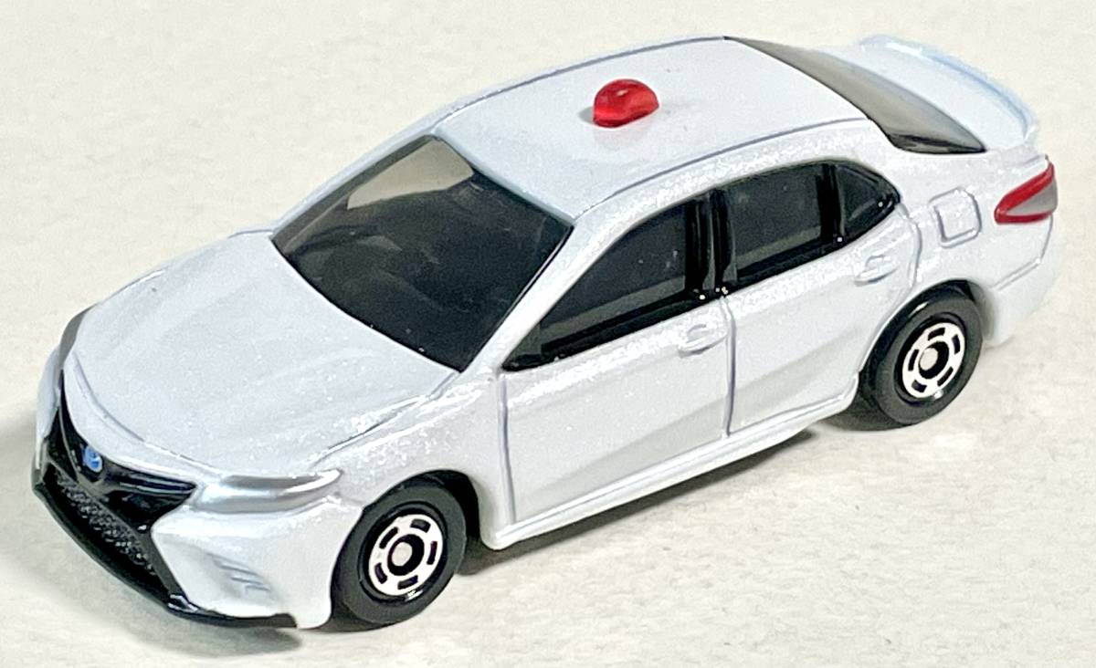 トミカ（ tomica ）【 赤箱 】31　トヨタ カムリ スポーツ 覆面パトロールカー_画像1