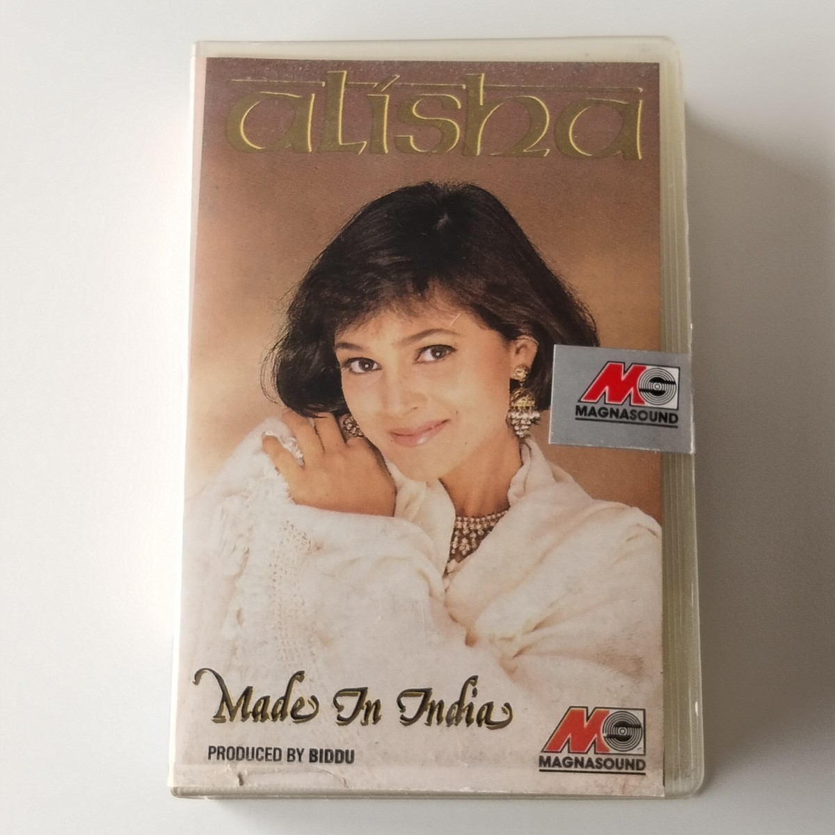 [ foreign record cassette tape ]ALISHA/MADE IN INDIA(C4-P1394)a Lee car /meido* in * Indy a/ India pops /MAGNASOUND/AAJAA/OO-LA-LA