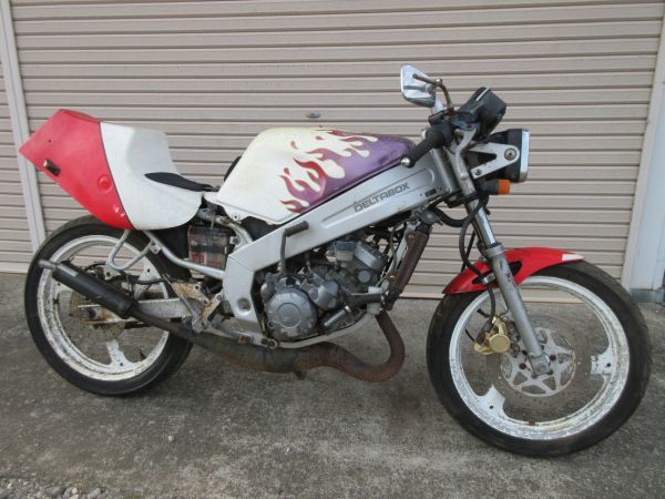 【B9322】ヤマハ.TZR125オイルタンク・オイル予備タンク.美品【茨城発】3TY-026走行5770km/検索2tu_画像10