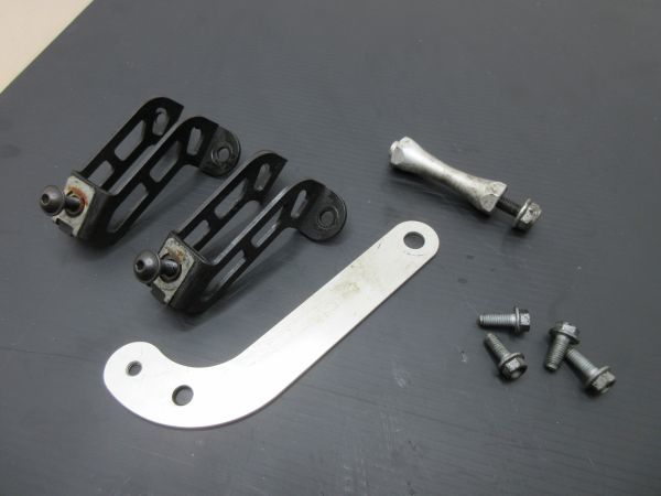 [B9529] Aprilia.RS4-125 under cowl stay complete set. beautiful goods [ from Ibaraki ]ZD4TW003BS/ search apriliaRS4-125/ Aprilia RS125