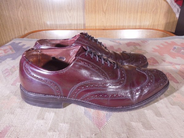 ★●USA製●Allen Edmonds●Lloydウィングチップ茶US7.5E●25.5cm小窓ロゴ_画像3