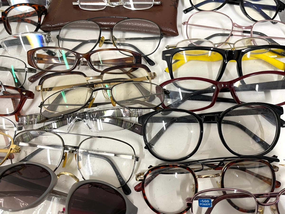 E996　サングラス　眼鏡　メガネ　老眼鏡　大量　まとめ売り　VALENTINO CHRISTY　TITAN-P　12KGF　marimekko　他　レディース　メンズ_画像6