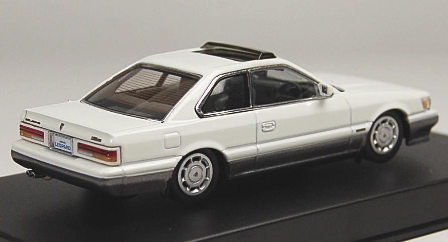 ■即決 DISM 1/43【日産 F31レパード Ultima 後期型（1988）ノーマルホイール (ホワイトツートン) KID BOX限定 0078105_参考見本です