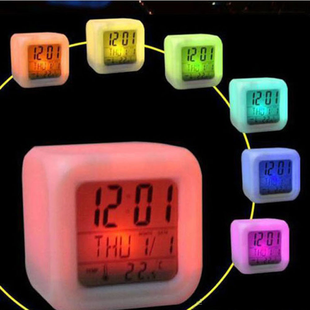 色が変わる★スクエア型置き時計 目覚まし時計 イルミネーション デジタル時計_画像6