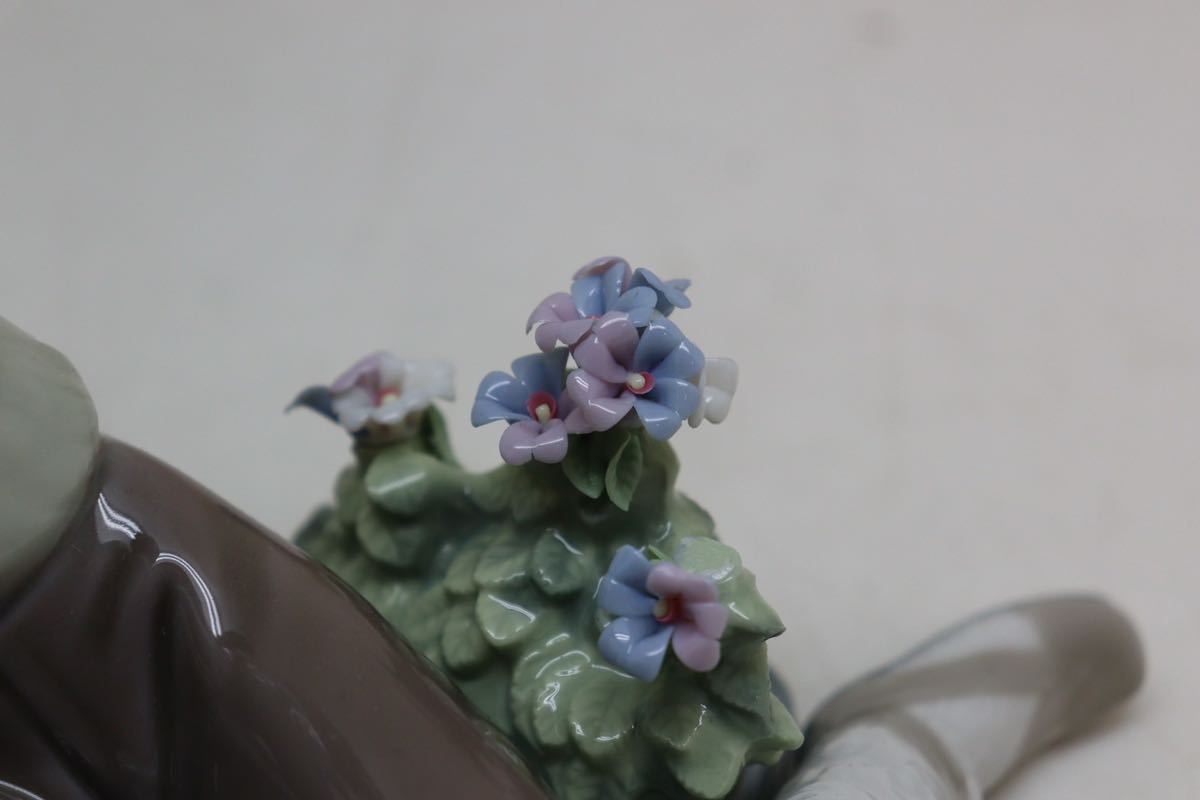 リヤドロ LLADRO 早熟な求愛 NO 5072 フィギュリン 陶器人形 リヤドロ LLADRO 早熟な求愛 NO 5072 フィギュリン 陶器人形