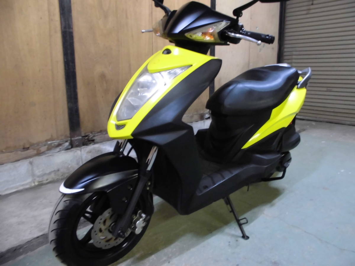 キムコ　アジリティーRS125　走行８千k台　千葉市～格安発送あり。_画像1