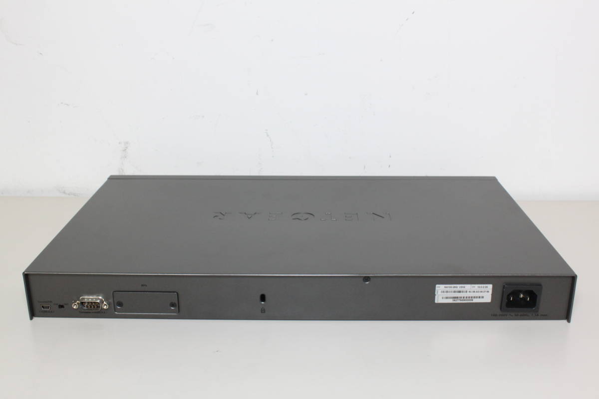 【ジャンク品】NETGEAR/M4100-26G (GSM7224v2h2）ギガ26ポートL2+フルマネージスイッチ ⑥の画像4