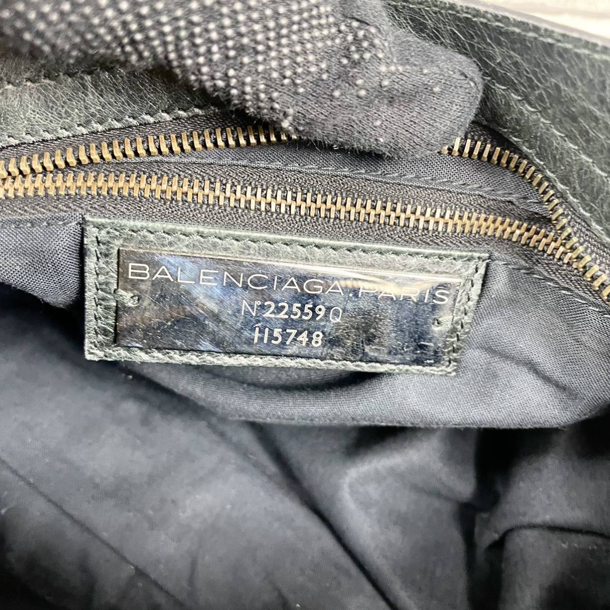 極美品】バレンシアガ ハンドバッグ 2way パドロック レザー 紺 極美品】バレンシアガ ハンドバッグ 2way パドロック レザー 紺