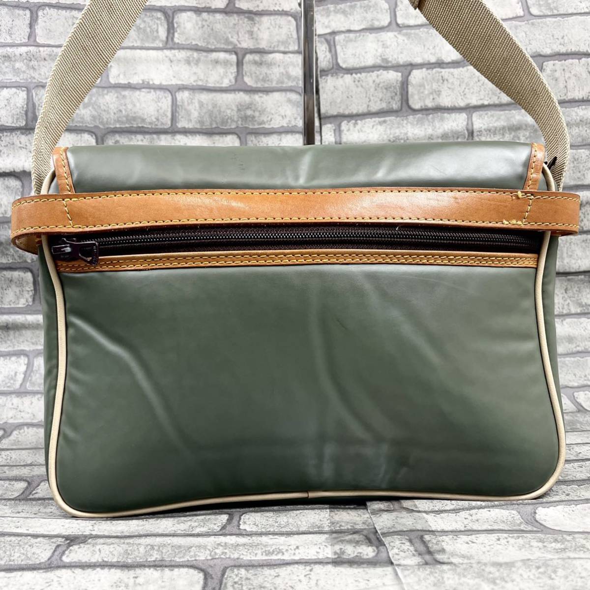 極美品○HUNTING WORLD ハンティングワールドメンズ 極美品○HUNTING WORLD ハンティングワールドメンズ