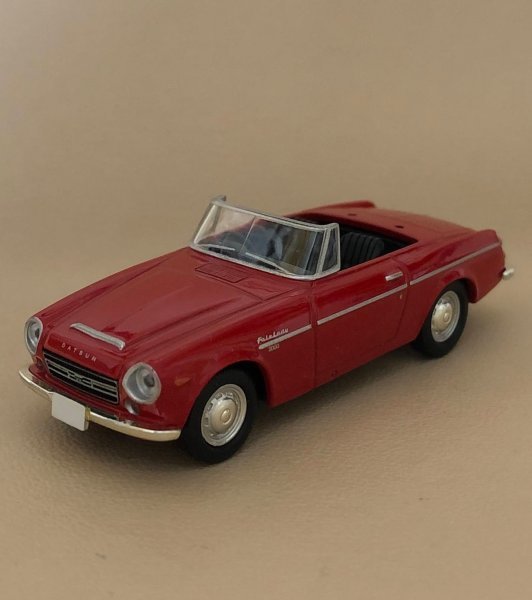 トミカリミテッド ヴィンテージ　ダットサン　フェアレディ　1600　赤　ジャンク　No.LV-134　TOMICA LIMITED VINTAGE　同梱可 (Elim_farz)_画像1