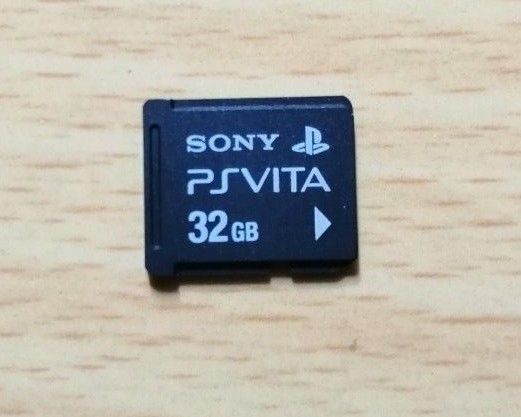 ④【SONY】PSVITA メモリーカード32GB used品