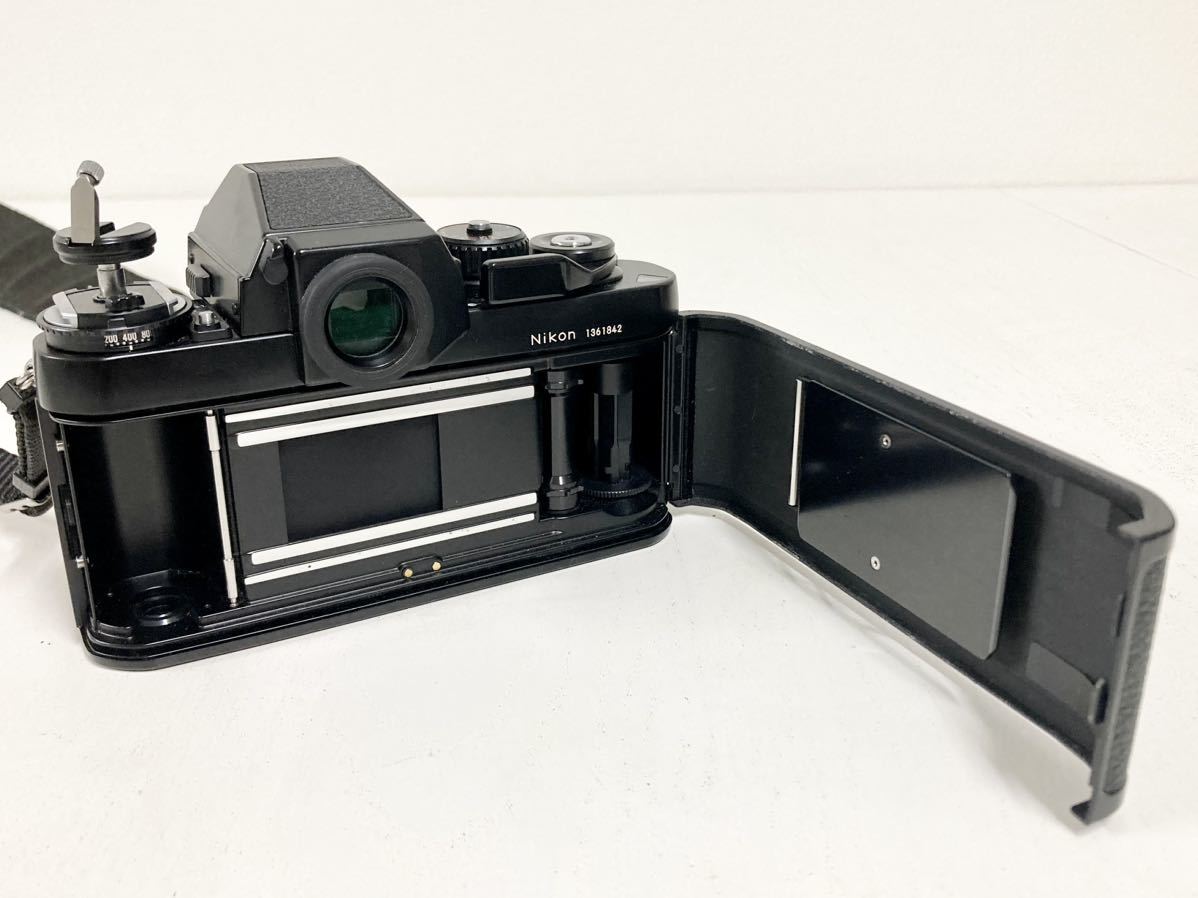 管121558t ニコン Nikon F3 一眼レフ フィルム カメラ ボディ ブラック ストラップ ソフトケース 付きの画像7