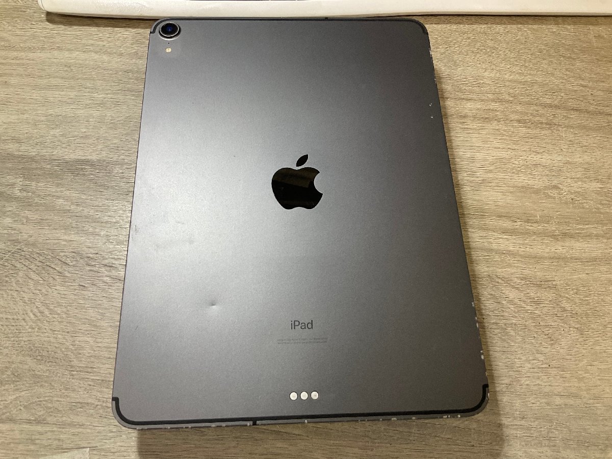 【5621】iPad Pro 11インチ2018　256 GB Space Gray Wi-Fi＋セルラ モデル　SIMフリー　バッテリー88%　MU102J/A　iPad Pro 11イン_画像2
