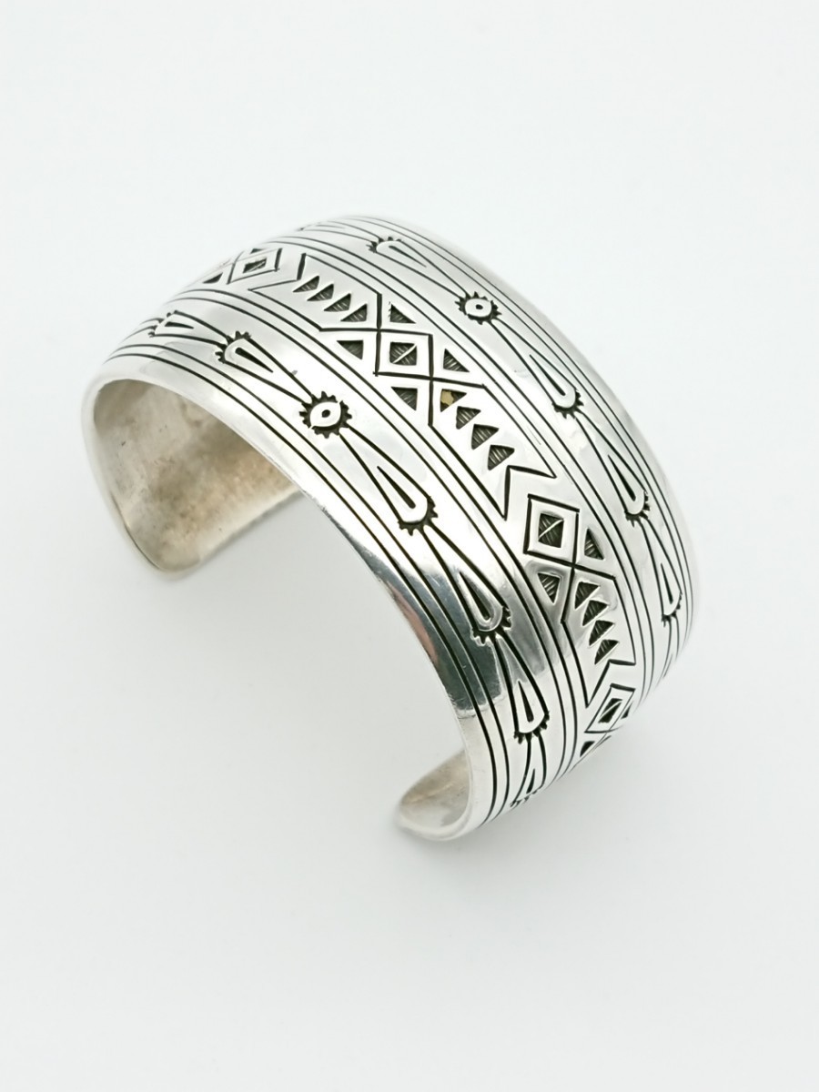  Indian jewelry JOE DELGARITO silver bangle Navajo stamp 