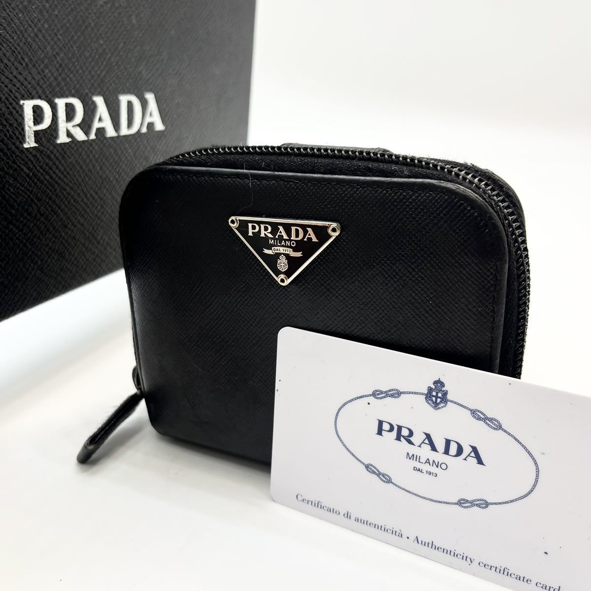 美品☆高級感の極み】PRADA プラダ 二つ折り財布 サフィアーノレザー