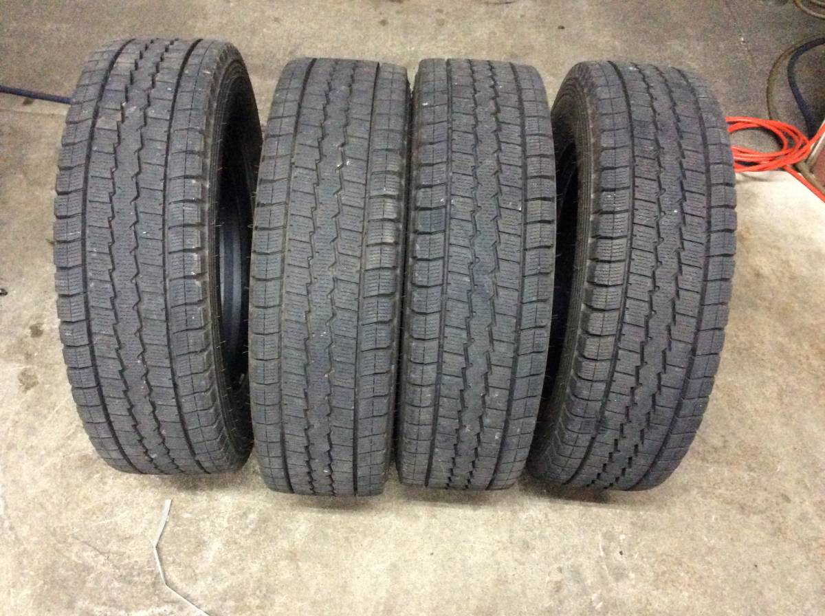 205/75R16 113/111L LT ダンロップスタッドレス LT03M 中古4本セット 2022年製！ 格安即決！_画像1