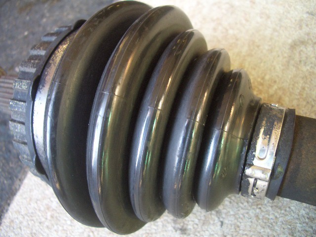* Peugeot 306 97 year N5SI left front drive shaft / gong car ( stock No:A07073)