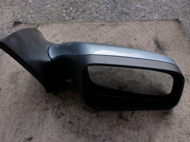 * Opel Astra 03 year XK181 right door mirror ( stock No:A11024)