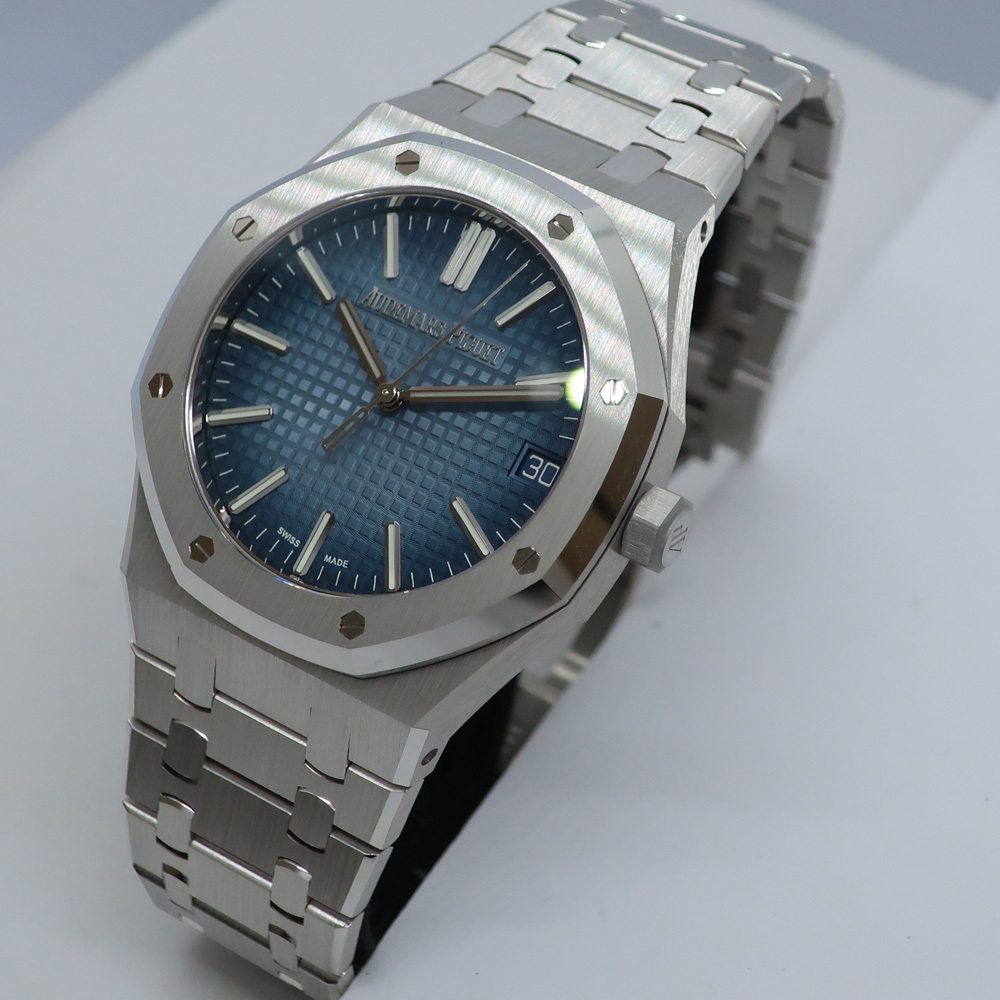 【天白】【AUDEMARS PIGUET】オーデマピゲ ロイヤルオーク スモークブルー 15510BC.OO.1320BC.02 K18WG メンズ 腕時計【中古】_画像2