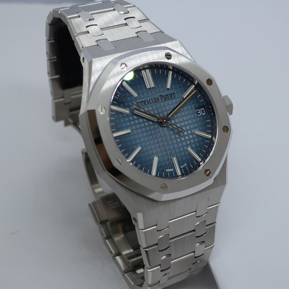 【天白】【AUDEMARS PIGUET】オーデマピゲ ロイヤルオーク スモークブルー 15510BC.OO.1320BC.02 K18WG メンズ 腕時計【中古】_画像3