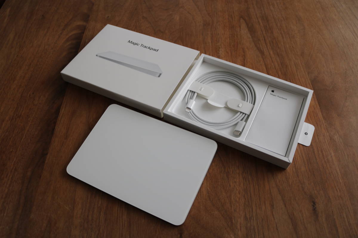 [未使用に近い/現行モデル] Apple Magic Trackpad 3（Multi-Touch対応）White Wireless Model A1535 MK2D3ZA/A トラックパッド 3 ホワイト_付属品完備！
