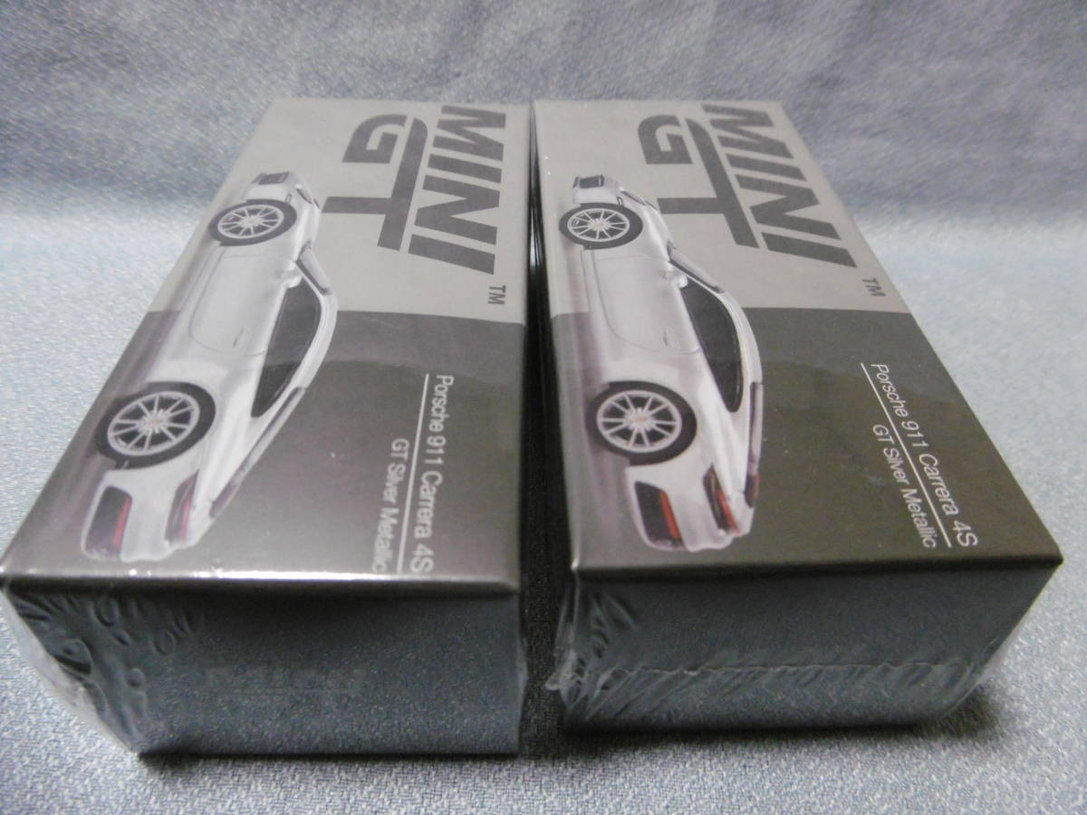 未開封新品 MINI GT 303 Porsche 911 Carrera 4S GT Silver Metallic 左右ハンドル2台組_画像2