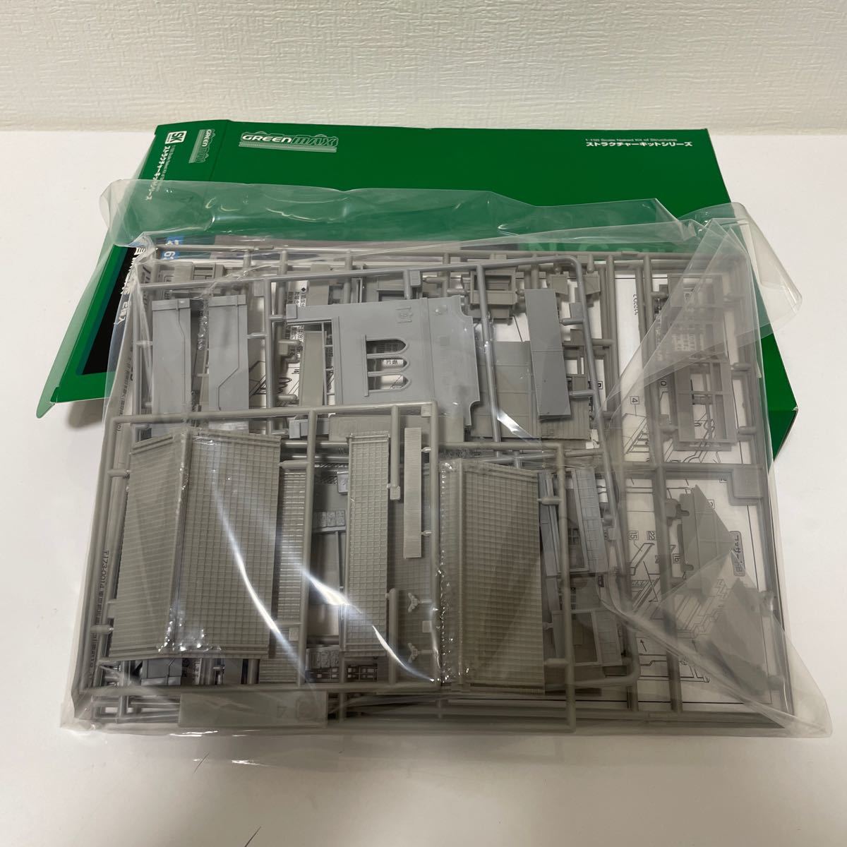 1円〜【未組立】GREEN MAX 2163 ストラクチャーキットシリーズ「看板建築」2棟入　グリーンマックス_画像3