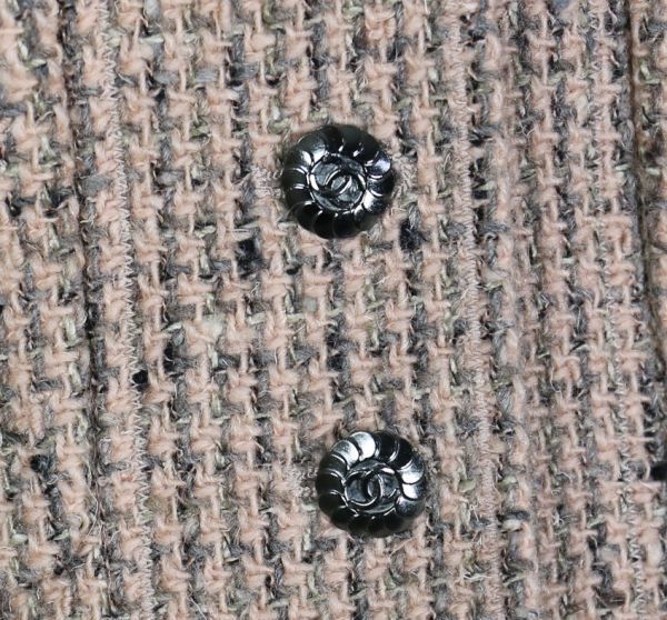 97A CHANEL シャネル ココマーク ボタン ツイード ジャケット 38 スカート 38 スーツ tweed suit b7411_画像2