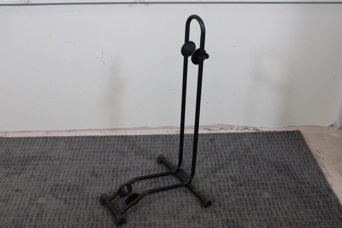 * No-brand bike stand 