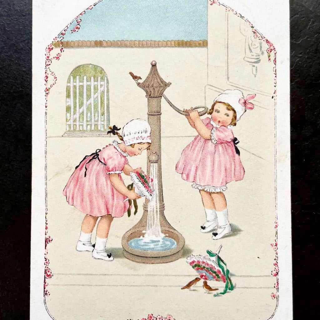 アンティーク　ポストカード　1919年　Lia Doring リア・ドーイング　女の子　花束　水やり　ピンクのドレス　ボンネット　雀　ドイツ　_画像2