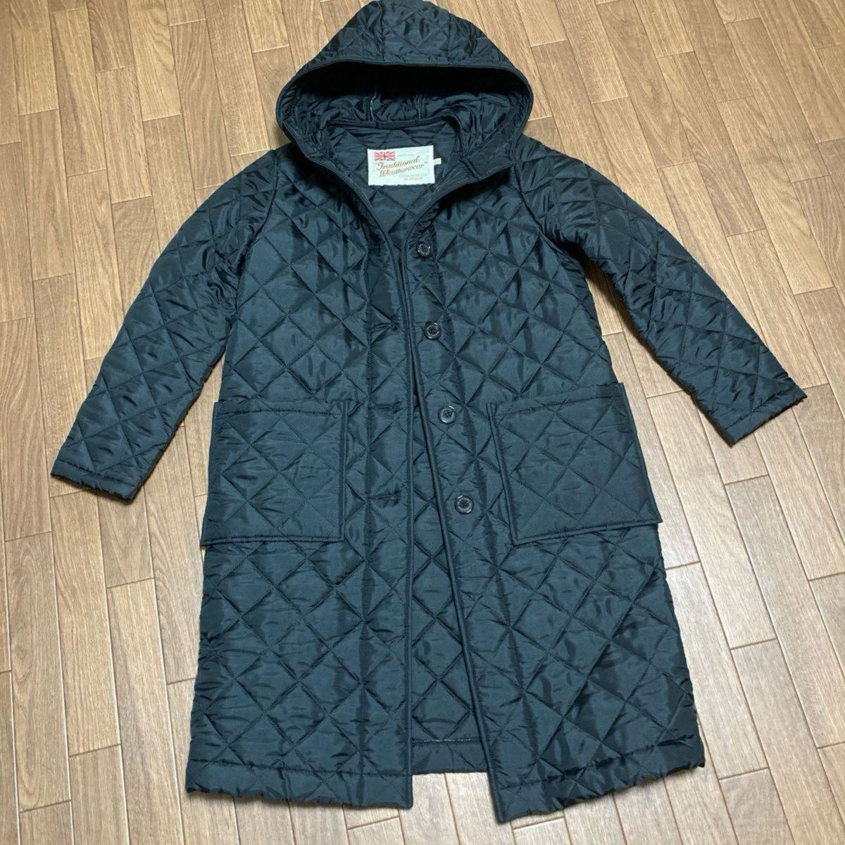 美品 トラディショナルウェザーウェア   Traditional Weatherwear  キルティングコート 黒 コート