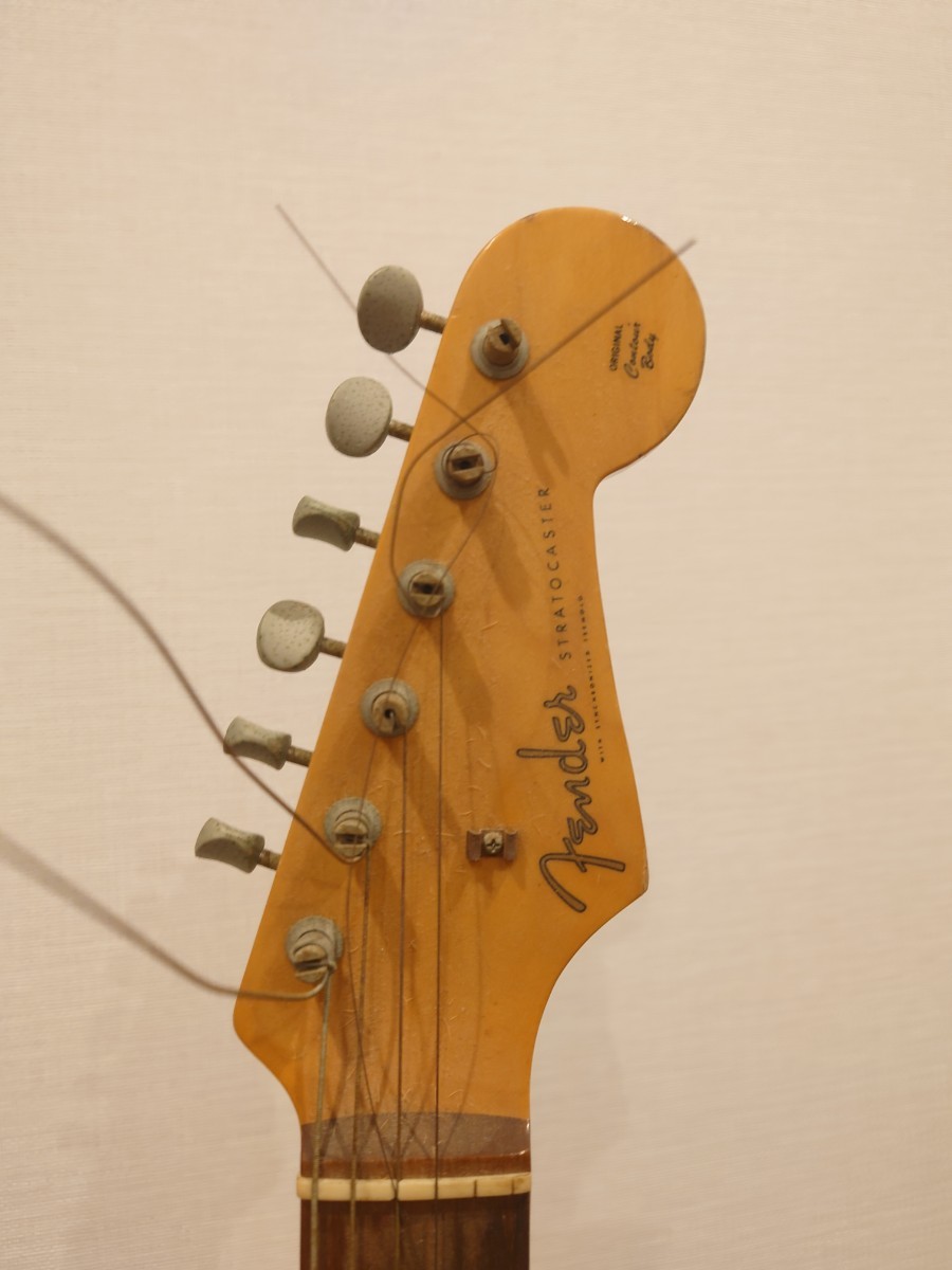 sr1234 158 動作未確認 Fender エレキギター ストラトキャスター Stratocaster フェンダー ギター 弦楽器 楽器 現状品 中古_画像6