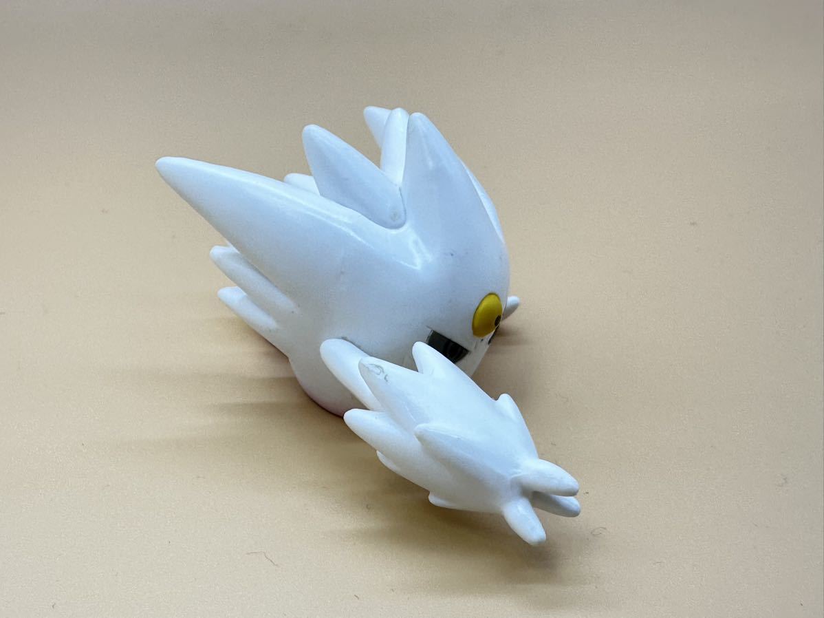 中古品 ポケモン モンコレ 白い メガゲンガー 色違い メガ進化 中古品 ポケモン モンコレ 白い メガゲンガー 色違い メガ進化