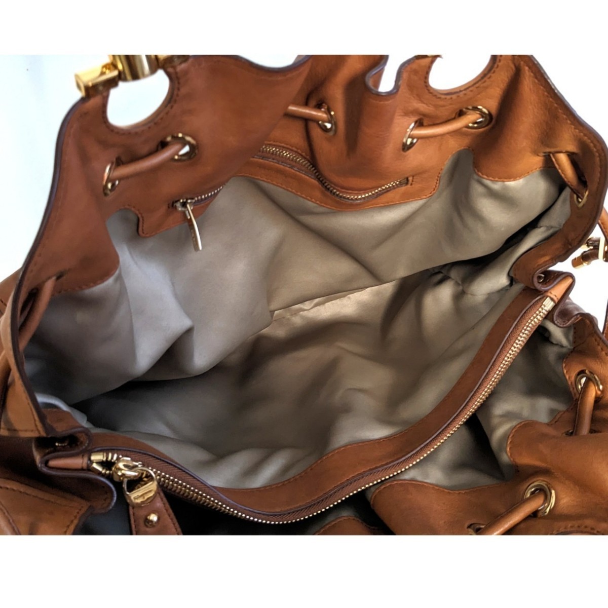 良品 Salvatore Ferragamo フェラガモ ヴィンテージ レザー 巾着 ショルダーバッグ トートバッグ ハンドバッグ 鞄 キャメル ブラウン 茶色