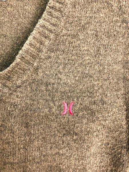 Hurley ハーレー ロゴ刺繍入り Vネック ショート クロップド丈 ニットソー カットソー トップス ストリート 古着 ユーズド_画像3