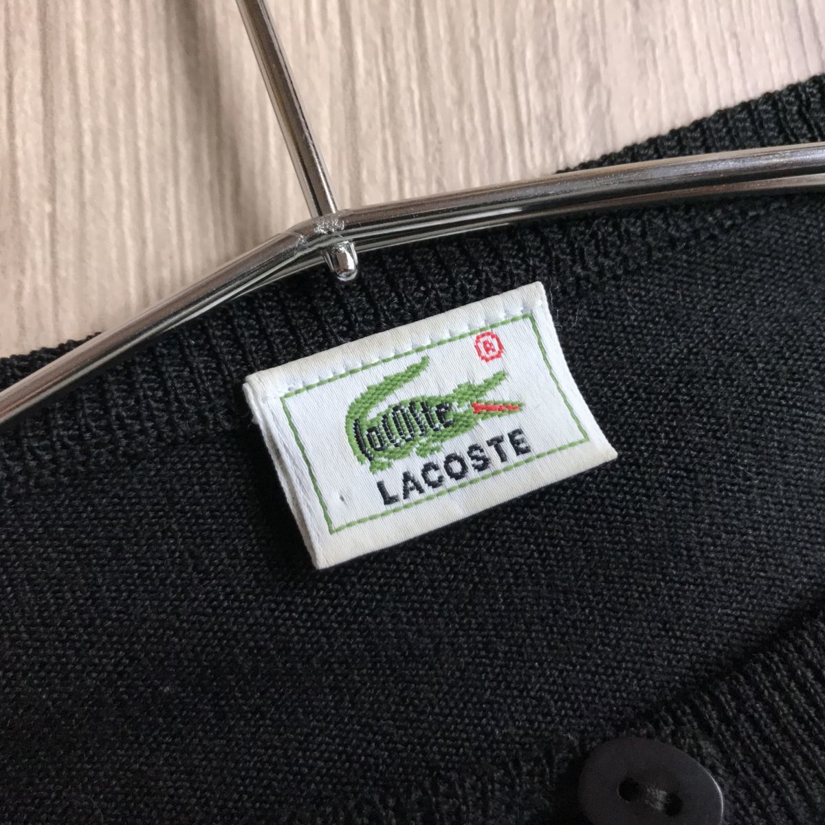 100円スタート○ LACOSTE ラコステ　ラウンドネック　カーディガン　ニット　ロゴ_画像4