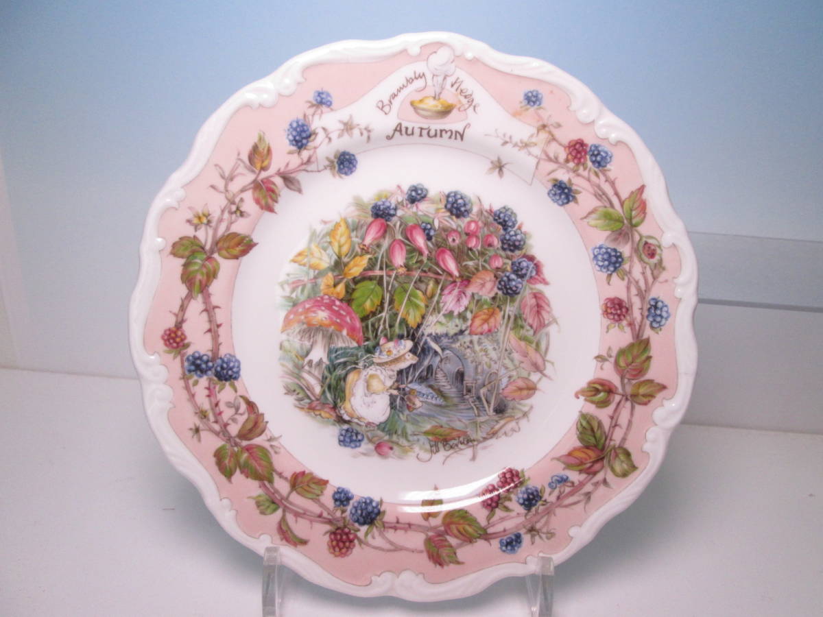 * Royal Doulton Royal Doulton BRAMBLY HEDGE Blanc b Lee hedge Autumn autumn plate 2 four season series records out of production goods box less 